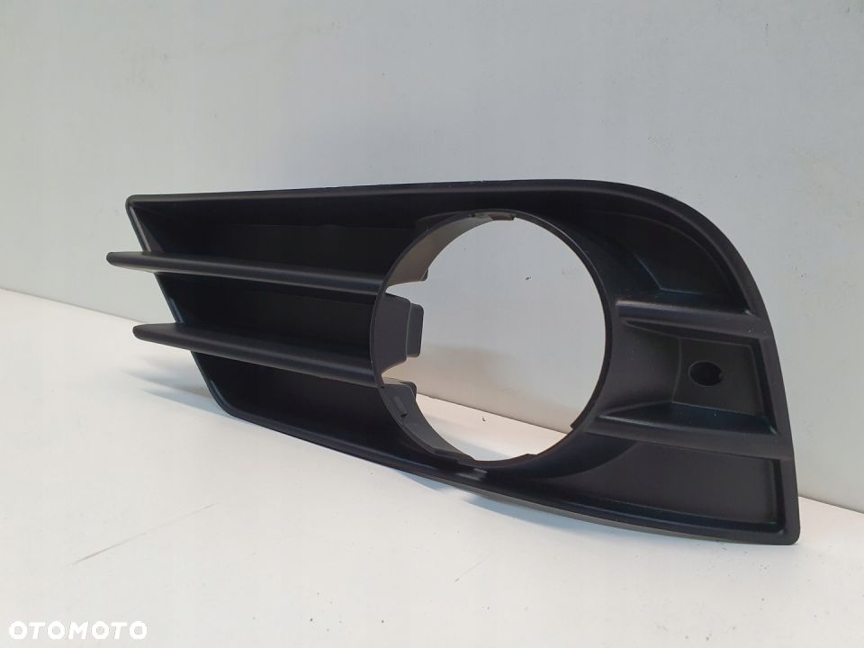 KRATKA ZDERZAKA LEWA R KLASA W251 A251 OEM - 2