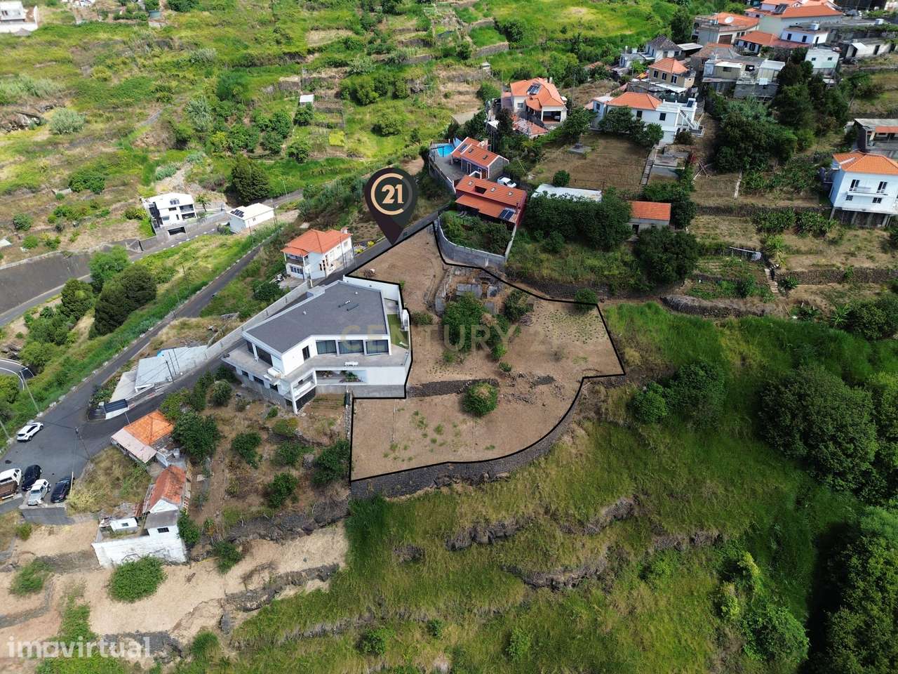 Terreno com Vista Mar em Zona Privilegiada - Calheta - Grande imagem: 2/16