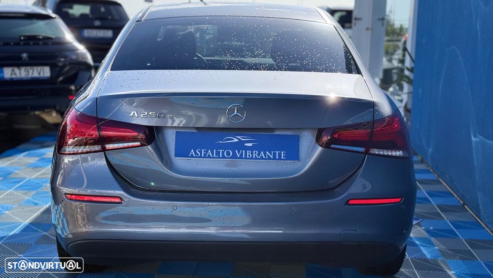 Mercedes-Benz A 250 Limousine e 8G-DCT Style - 14