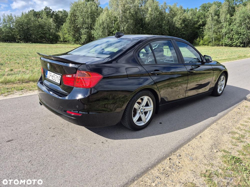 BMW Seria 3 318d DPF - 6