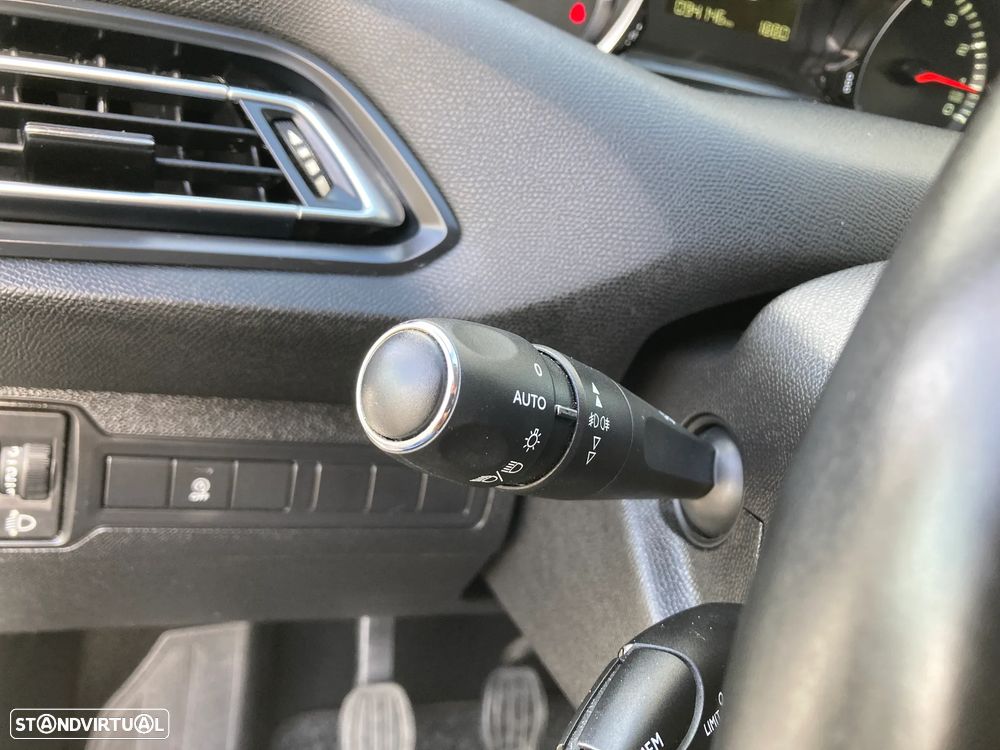 Peugeot 308 1.2 PureTech Style - 16