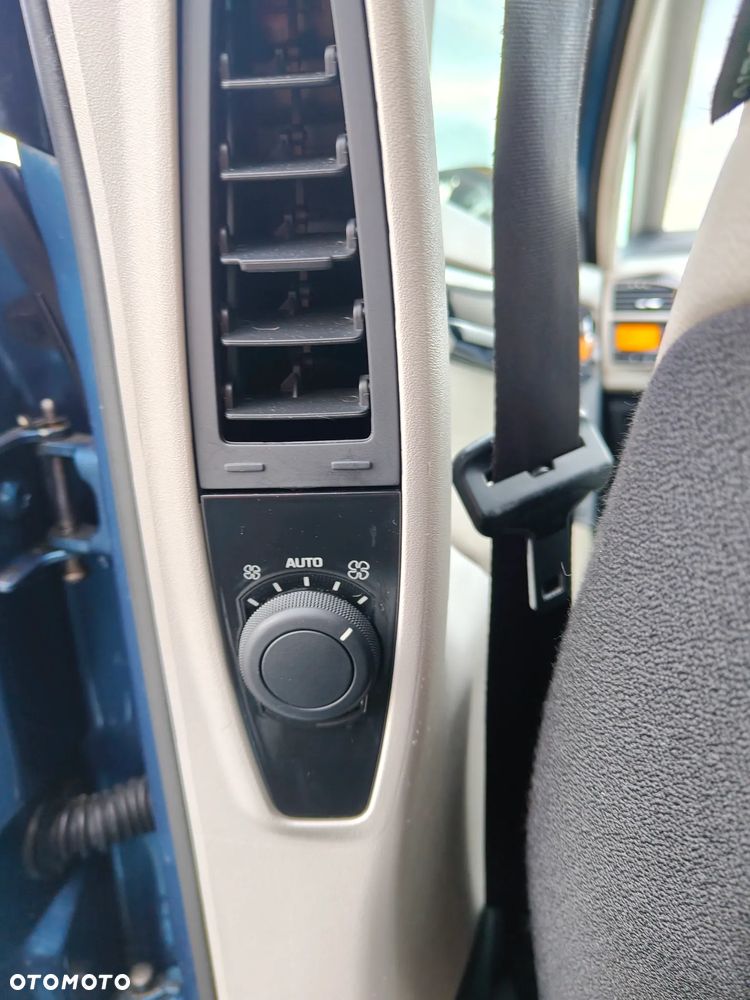 Citroën C4 Picasso 1.6 HDi FAP Exclusive - 22
