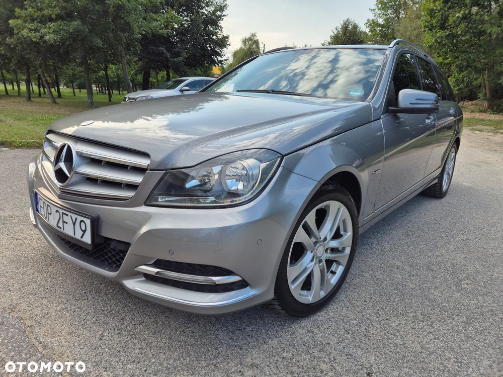 Mercedes-Benz Klasa C 180 T BlueEFFICIENCY Avantgarde - 25