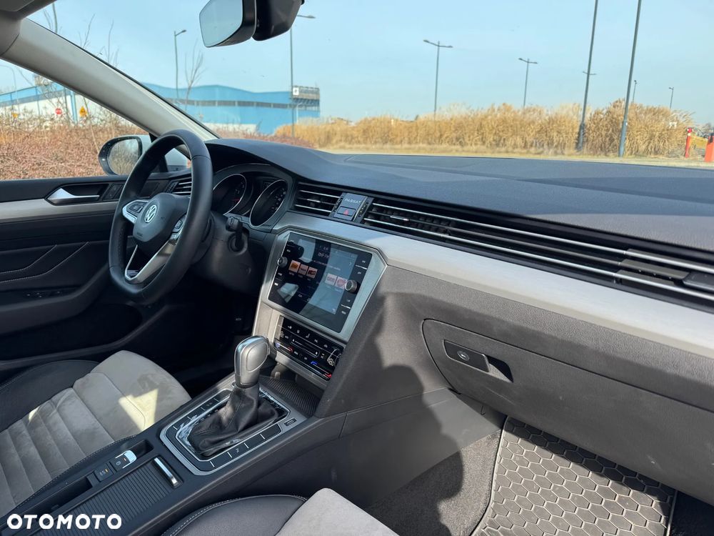Volkswagen Passat - 19