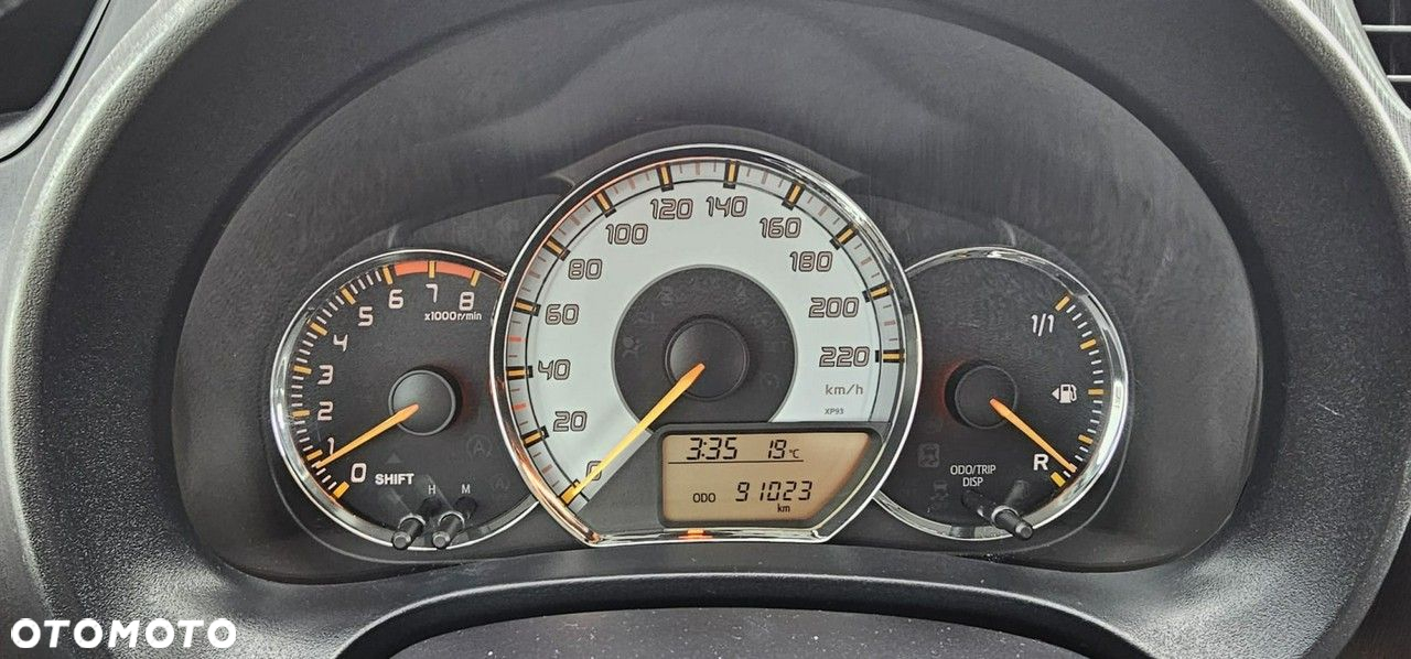 Toyota Yaris - 11