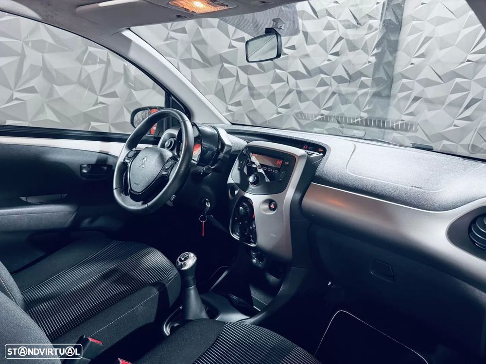 Peugeot 108 1.2 PureTech Top! Allure - 25