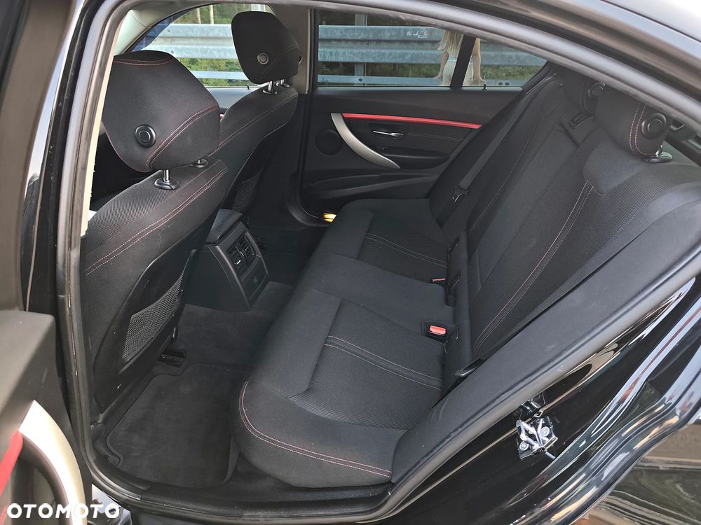 BMW Seria 3 - 26