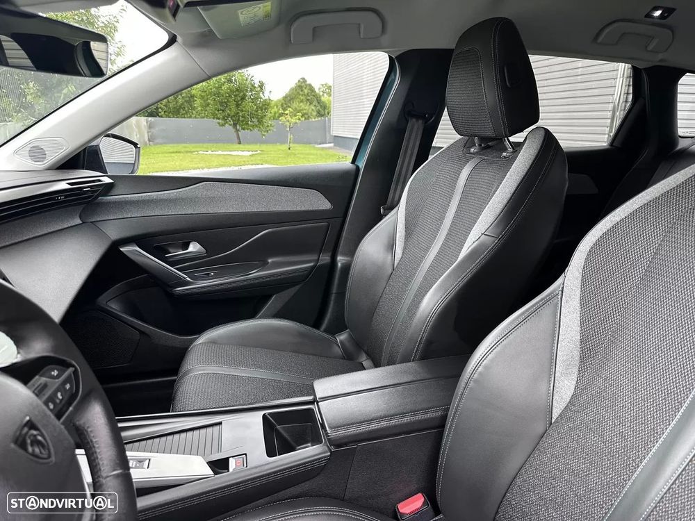Peugeot 308 SW 1.2 PureTech Allure Pack EAT8 - 42
