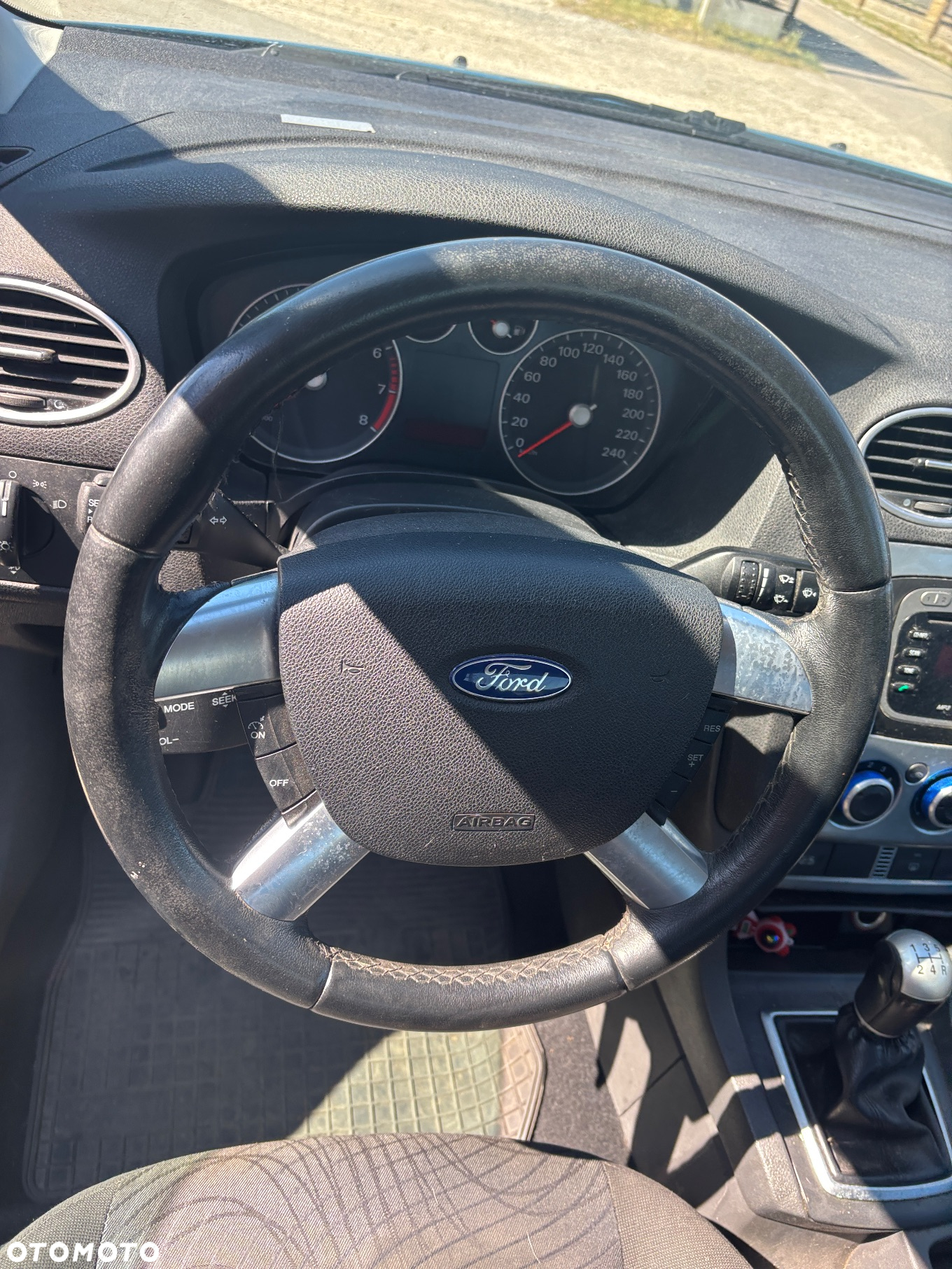 Ford Focus Coupe-Cabriolet 2.0 16V Blue Magic - 9