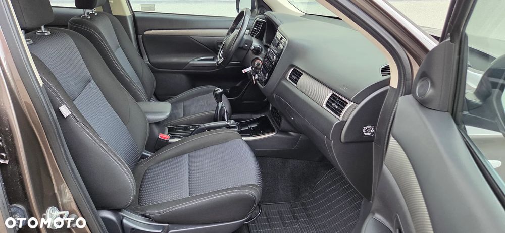 Mitsubishi Outlander 2.0 City Style 2WD - 36