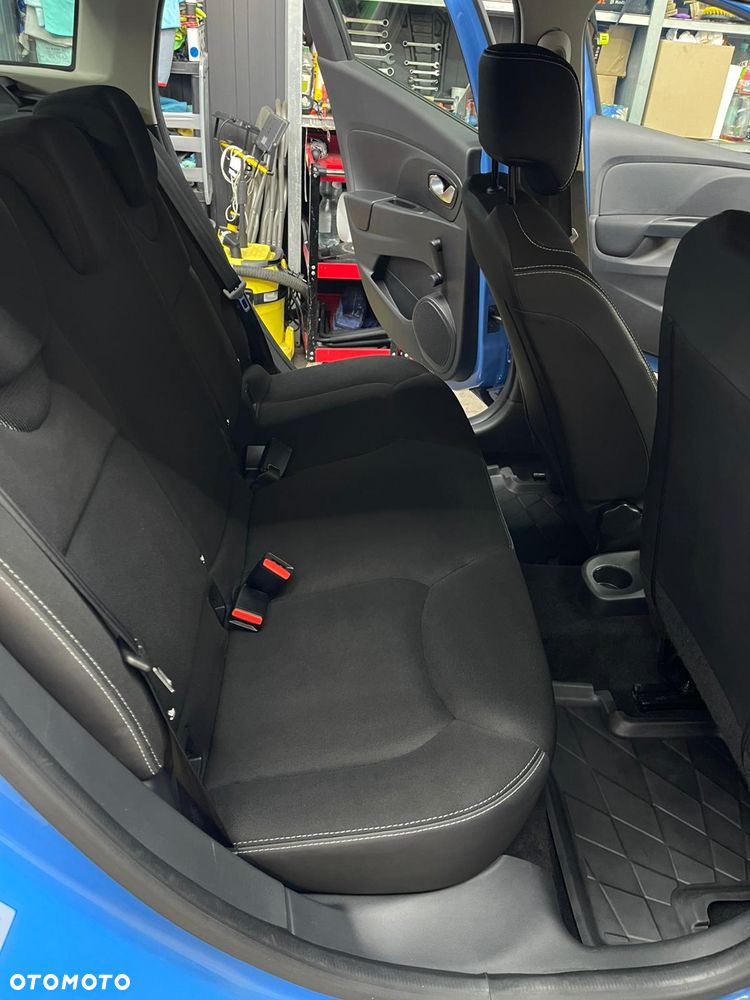 Renault Clio 1.2 16V Limited - 26