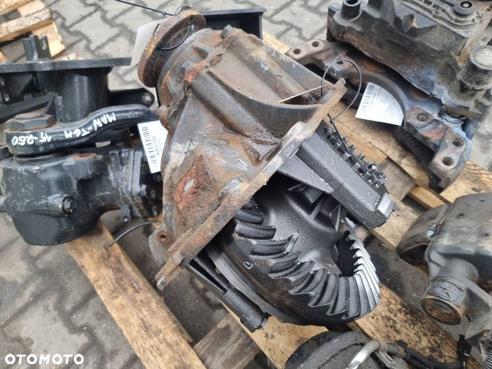 WKŁAD MOSTU TYŁ MAN TGM 15.250 37:8 - 4