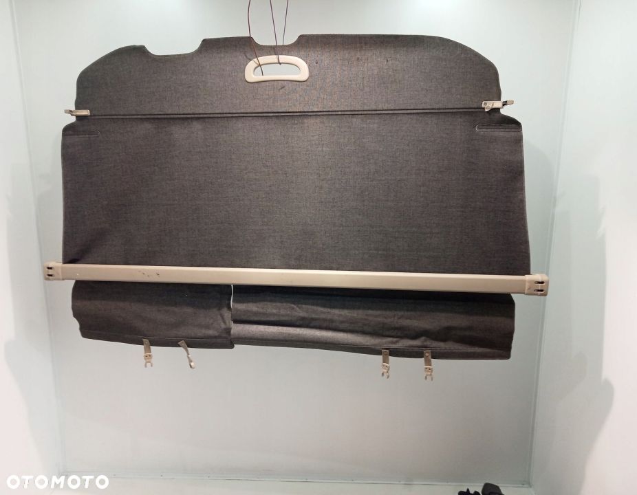 ROLETA BAGAŻNIKA TOYOTA LAND CRUISER 150 - 2