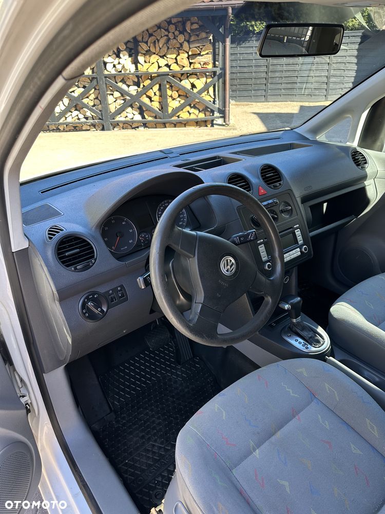 Volkswagen Caddy Maxi - 12