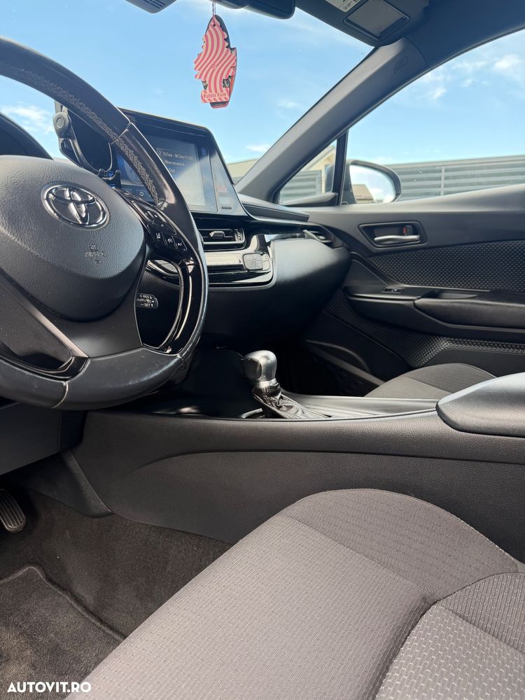 Toyota C-HR - 15