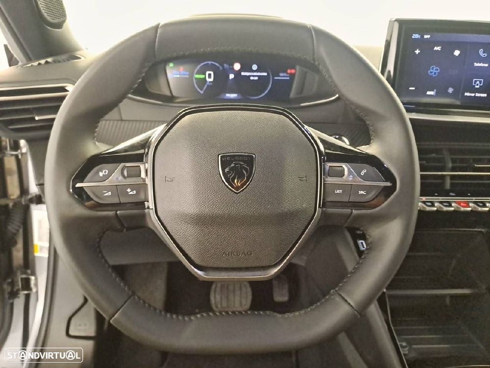 Peugeot e-2008 54 kWh Allure - 11