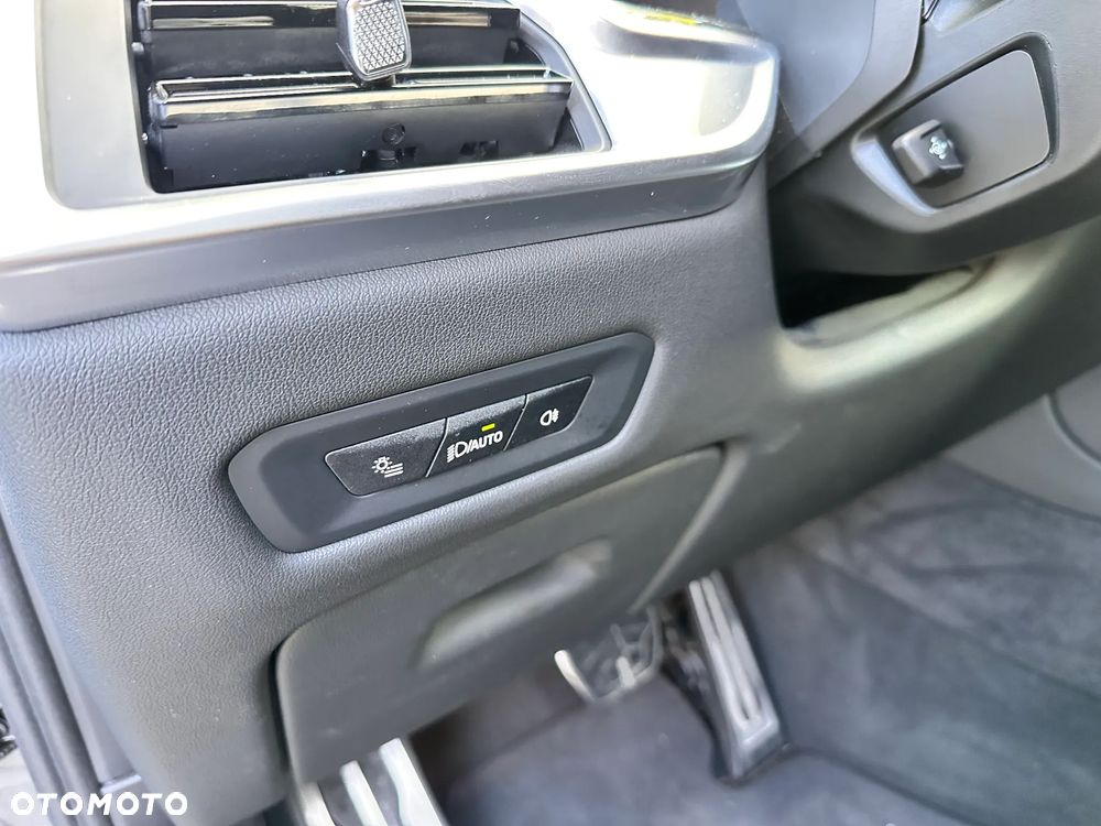 BMW X5 xDrive40i - 28