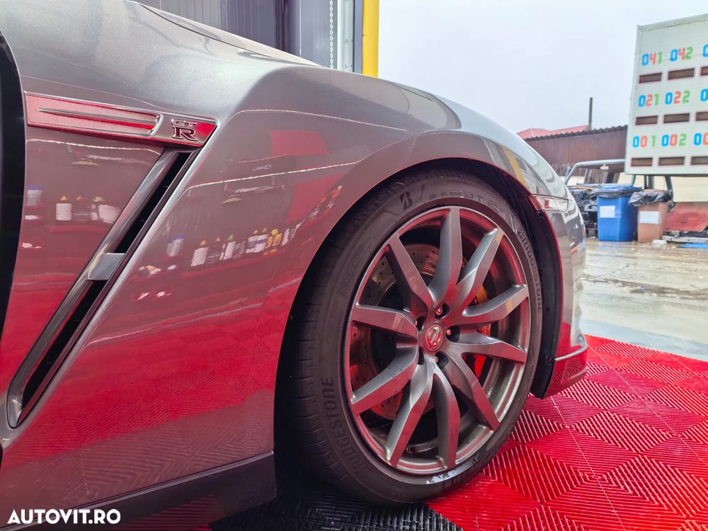 Nissan GT-R Black Edition - 22