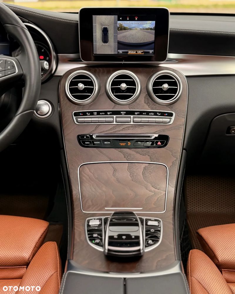 Mercedes-Benz GLC - 29