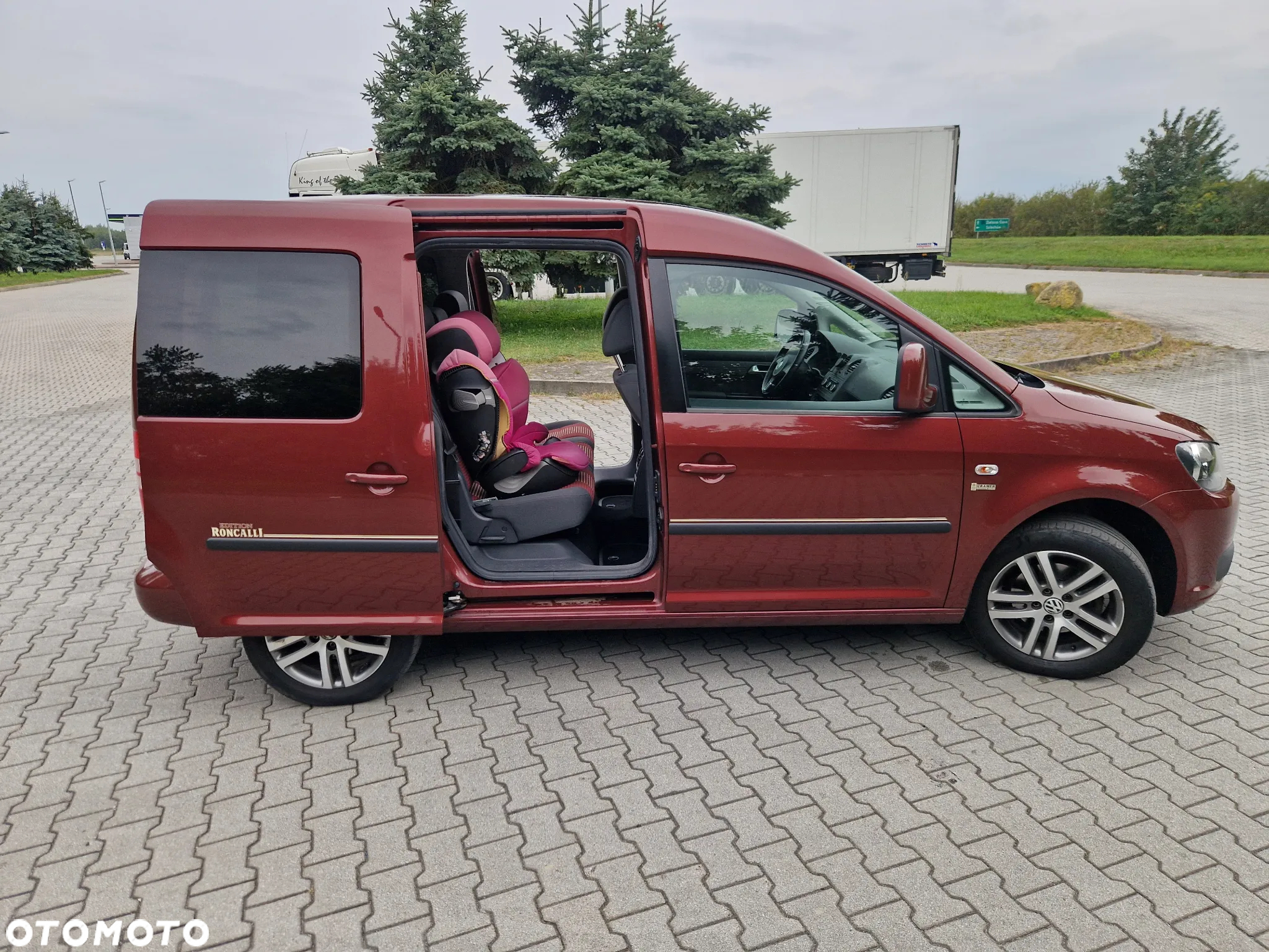 Volkswagen Caddy 1.2 (7-Si.) Edition 30 - 9
