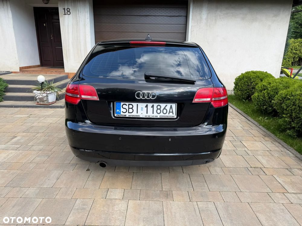 Audi A3 Sportback 1.6 Ambiente - 4
