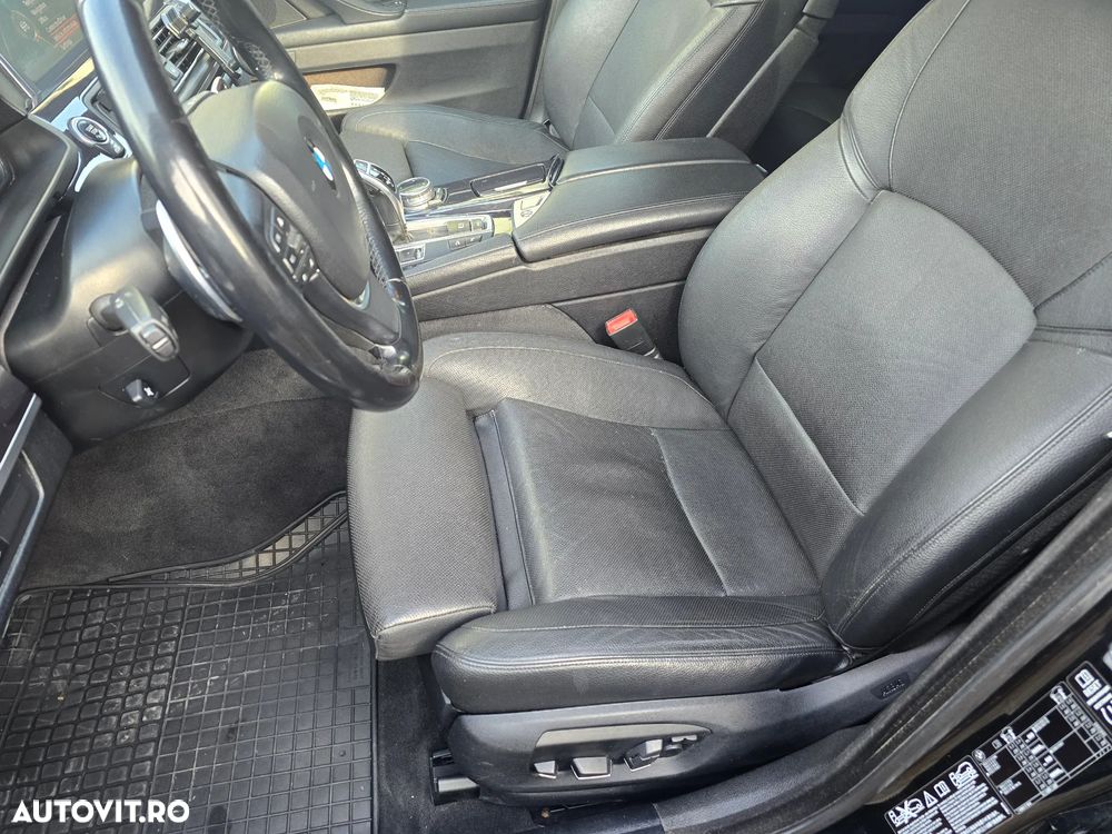 BMW Seria 5 525d xDrive Aut. Luxury Line - 9