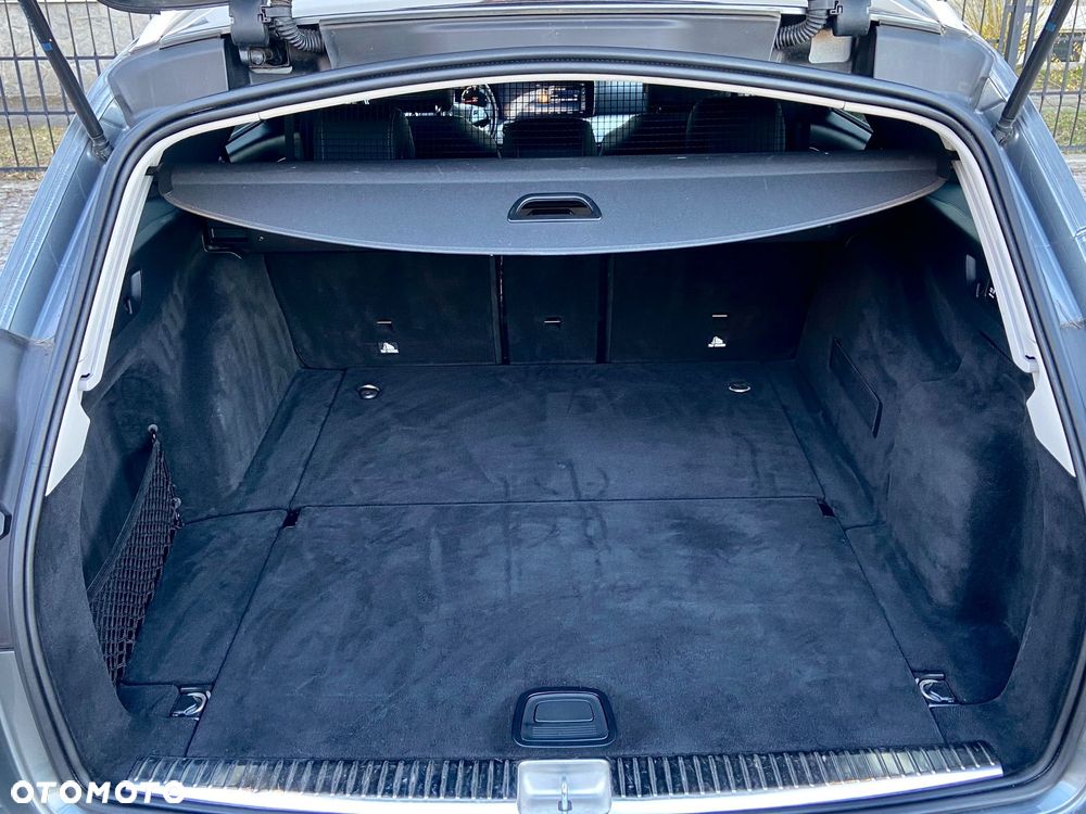 Mercedes-Benz Klasa E 220 d 9G-TRONIC AMG Line - 22