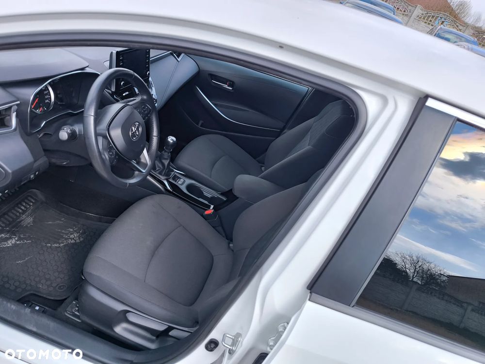 Toyota Corolla - 13