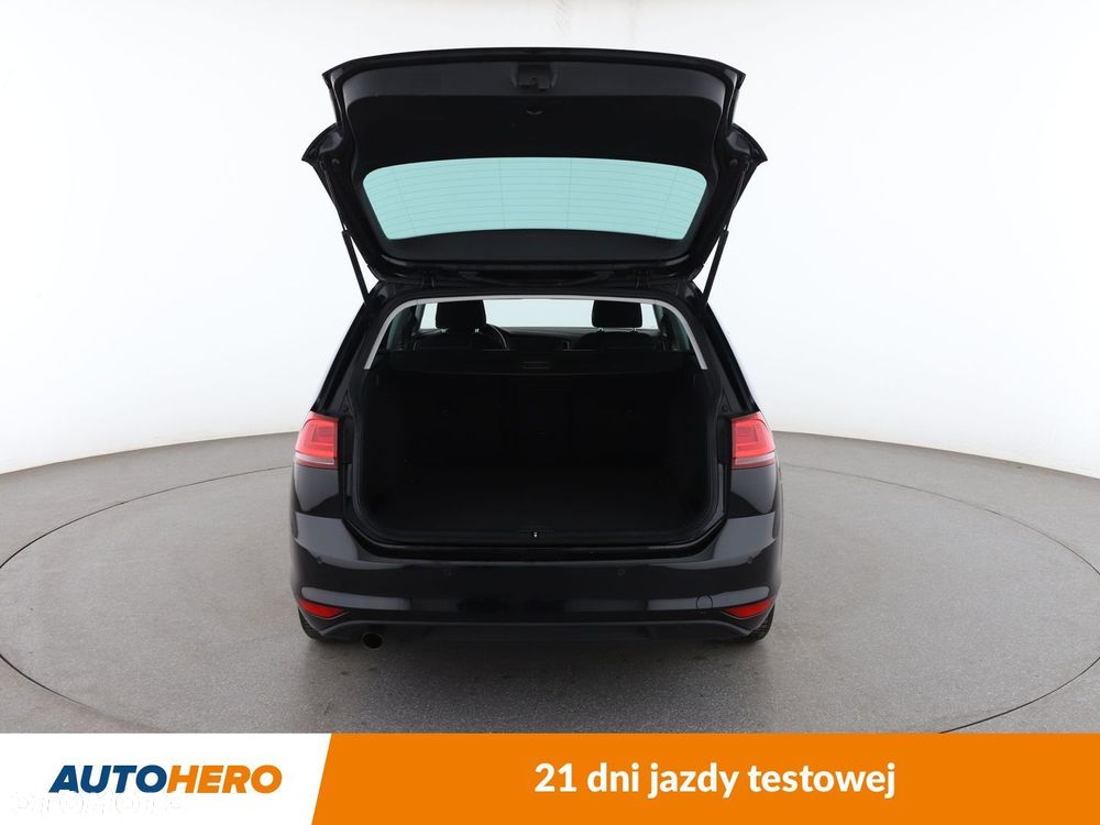 Volkswagen Golf - 16