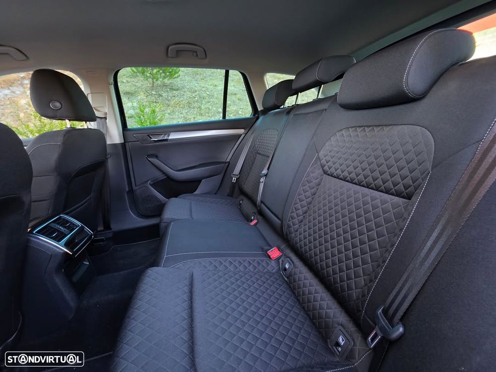 Skoda Superb Break 2.0 TDI DSG - 8