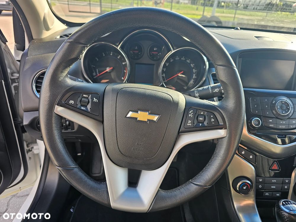 Chevrolet Cruze - 15