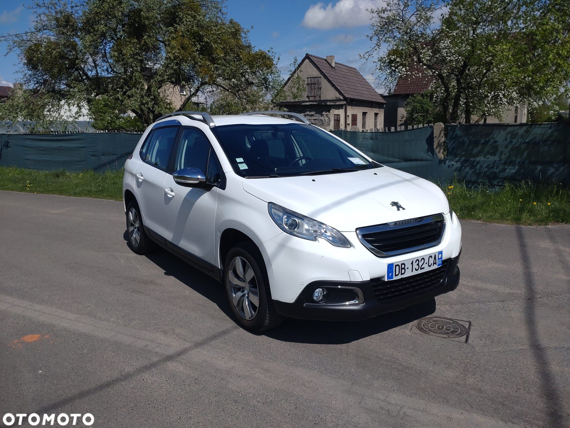 Peugeot 2008 1.2 Pure Tech Allure S&S - 1