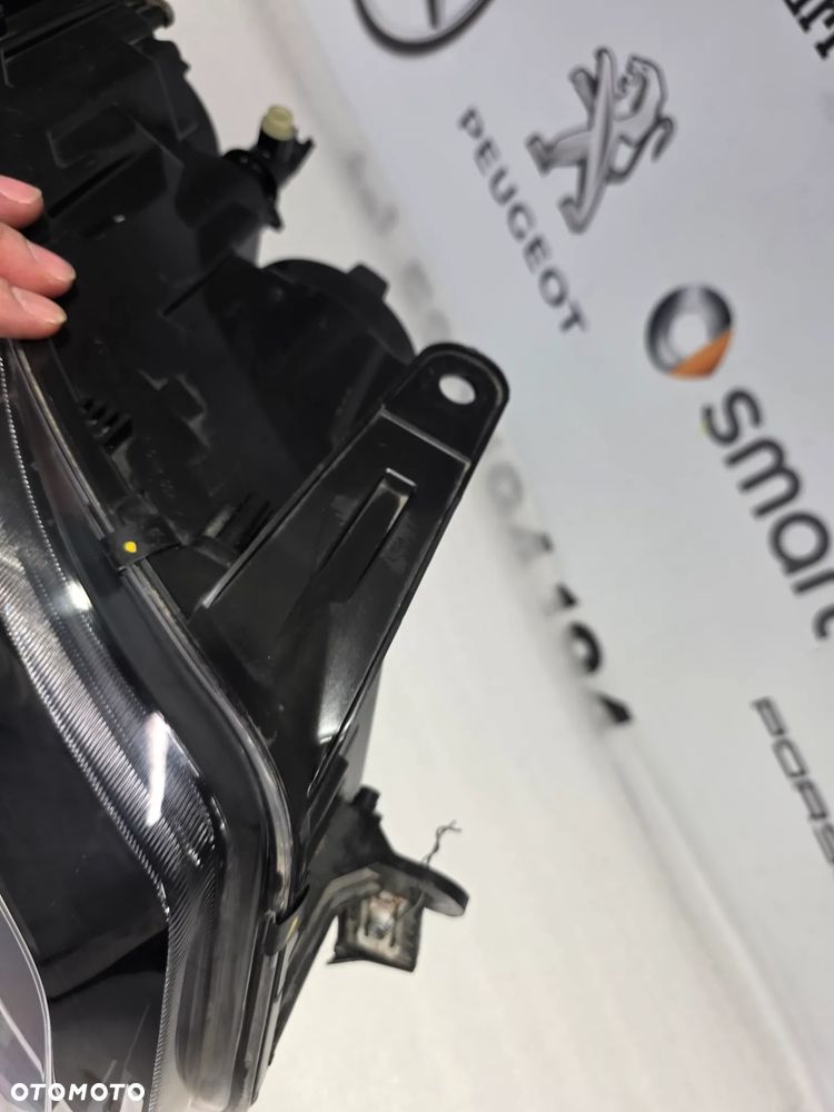 DACIA DUSTER II 17- PRAWA ŁADNA LAMPA PRZEDNIA PRZÓD NR 260101133R NR AUKCJI LPP275 - 6