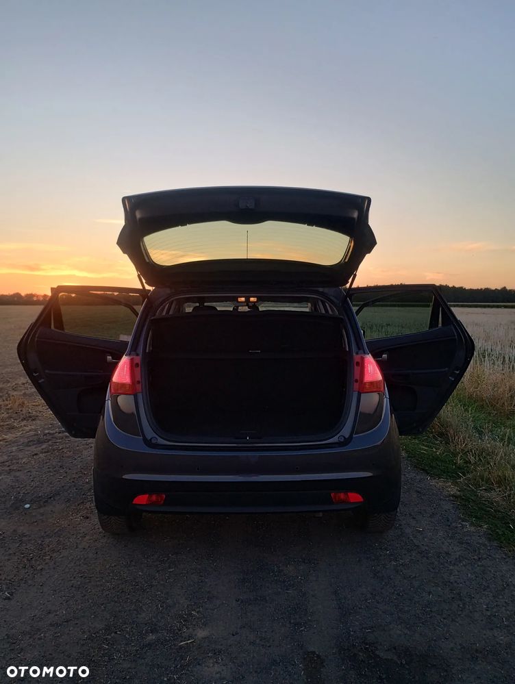 Kia Venga 1.4 L - 19