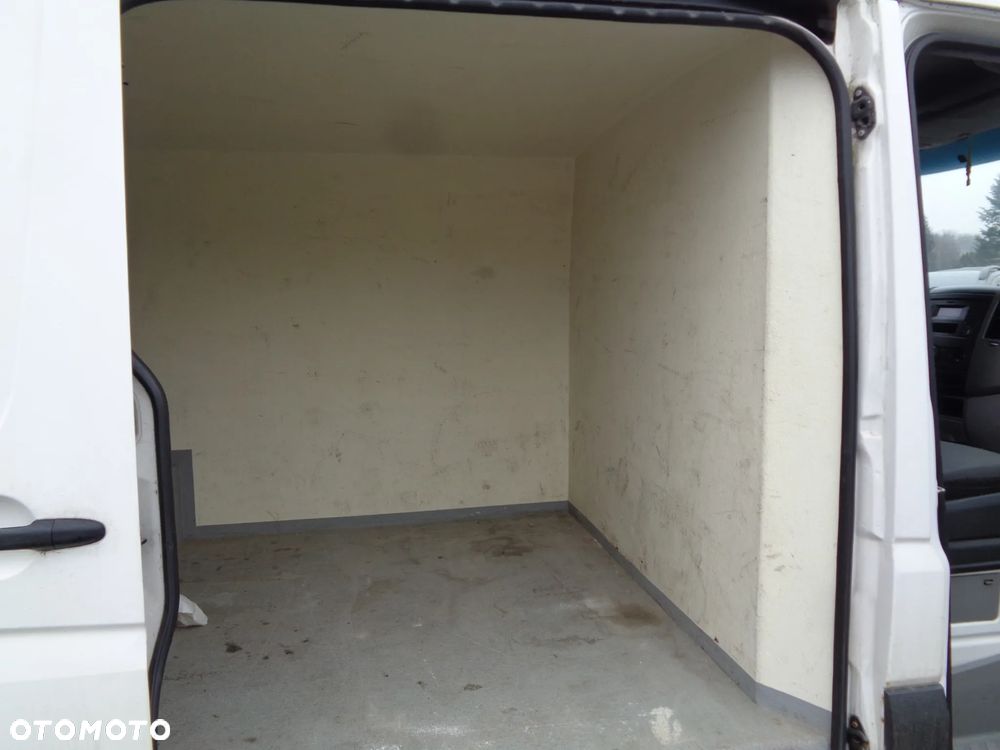 Volkswagen Crafter - 12