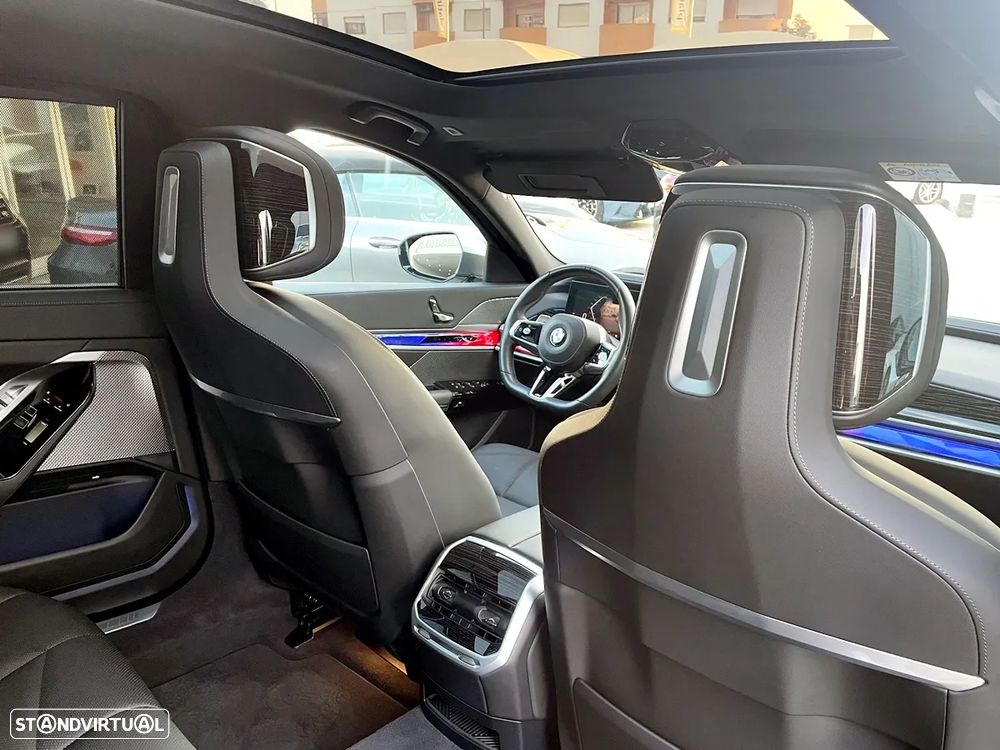 BMW 740 d xDrive Pack Desportivo M - 34