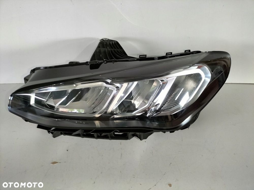 Lampa przednia lewa BMW 2 U06 ACTIVE TOURER 21- - 1