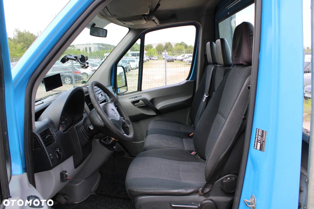 Mercedes-Benz Sprinter - 12