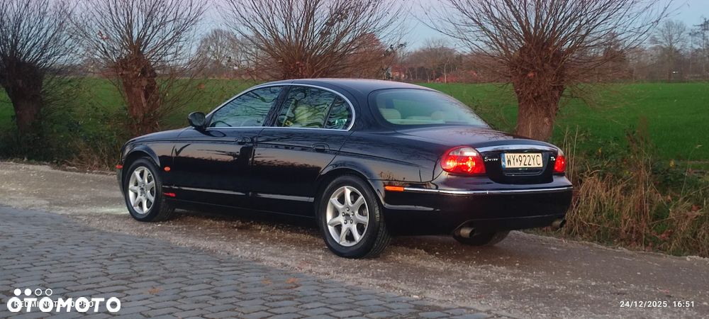 Jaguar S-Type - 4