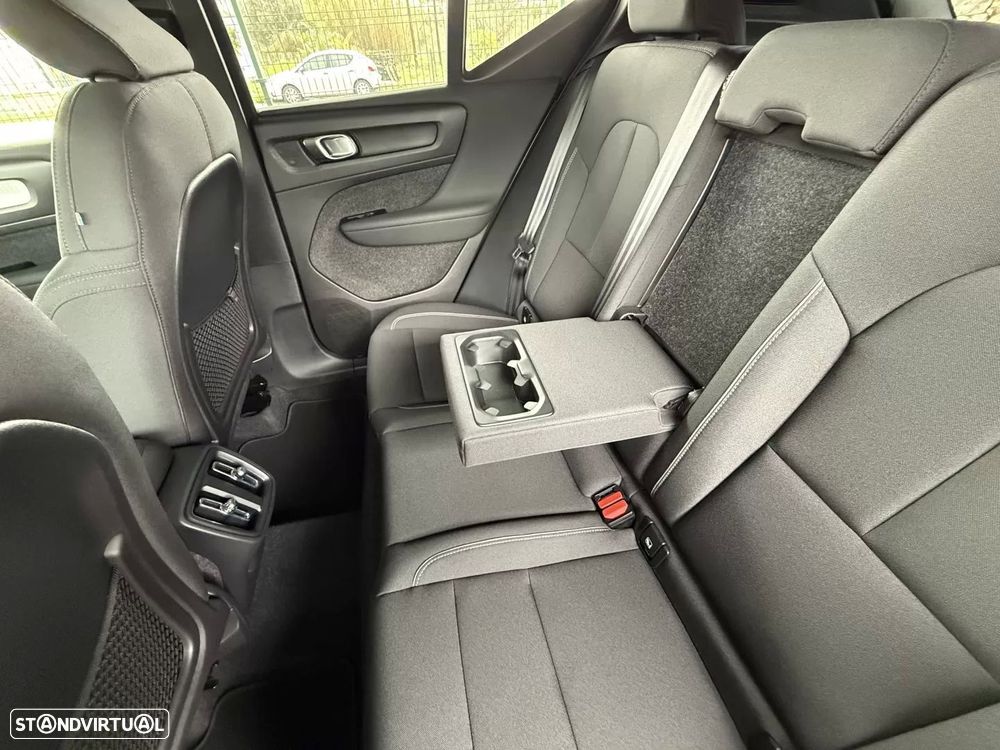 Volvo XC 40 1.5 T3 Momentum Plus Geartronic - 17