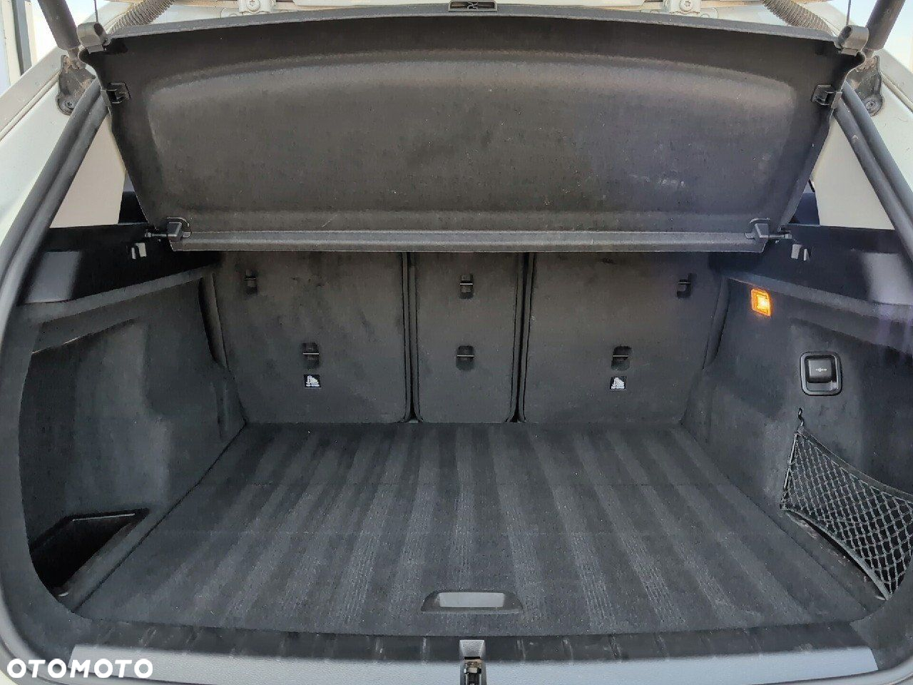 BMW X1 xDrive20i Advantage - 6