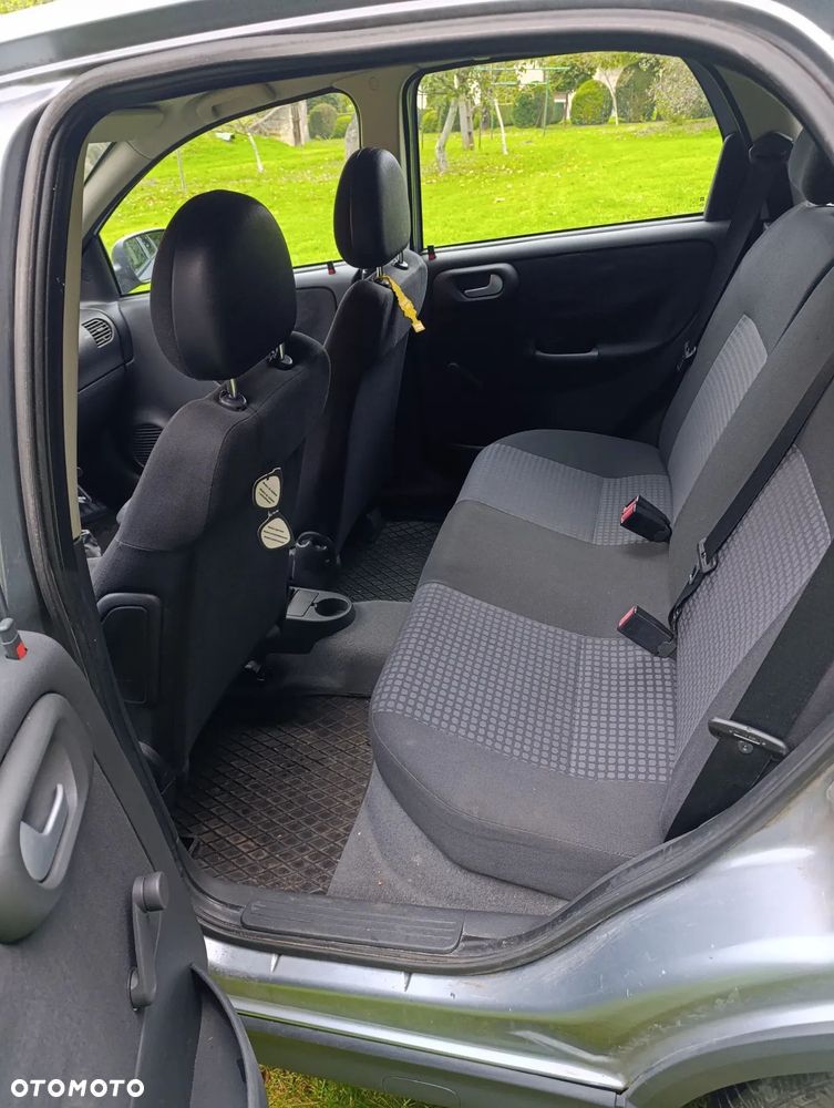 Opel Corsa 1.2 16V Cosmo - 10