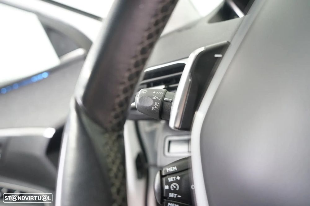 Peugeot 3008 1.2 PureTech Allure Pack EAT8 - 23