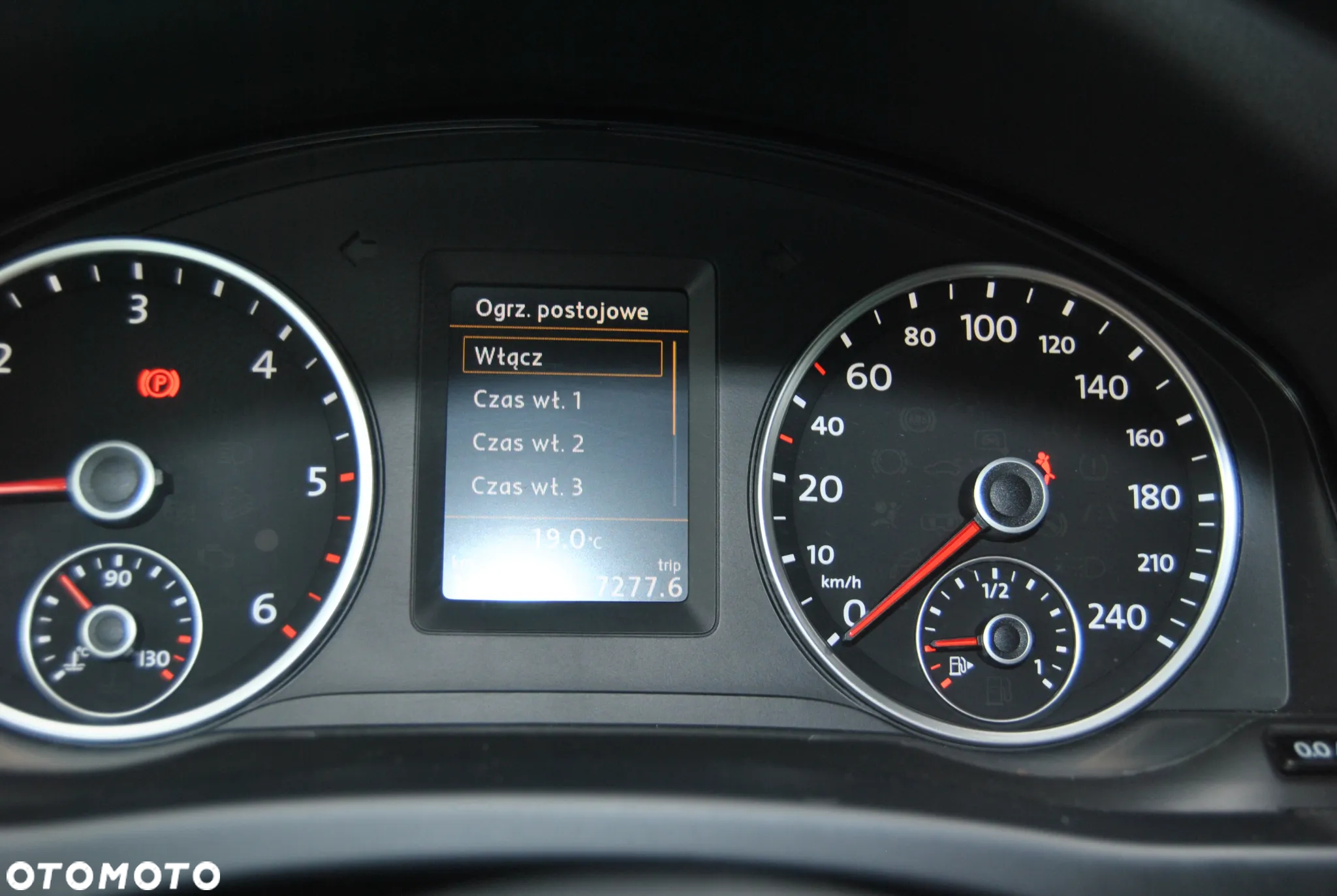 Volkswagen Tiguan 2.0 TDI 4Mot Perfectline R-Style DSG - 34