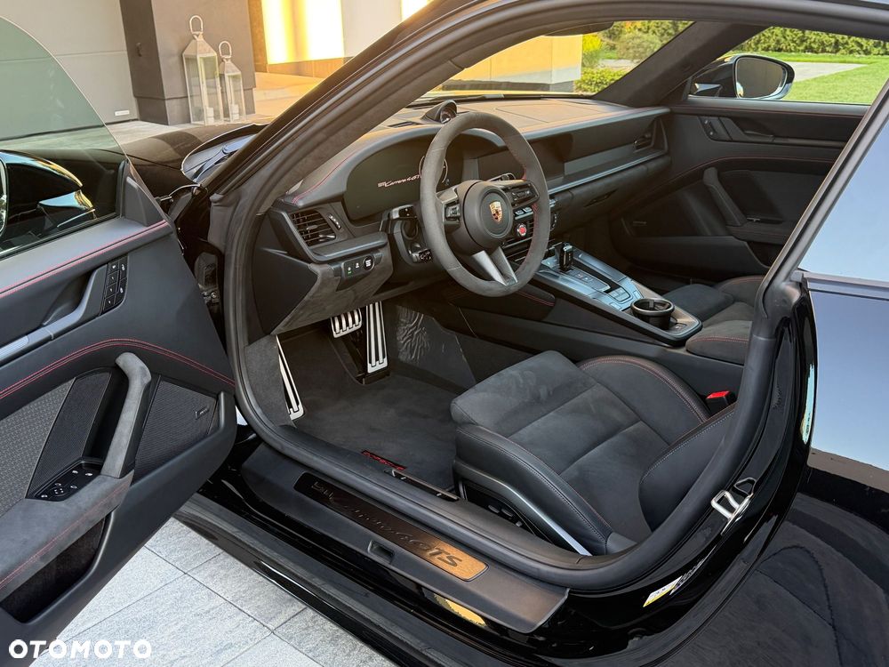 Porsche 911 Carrera T-Hybrid 4 GTS - 9