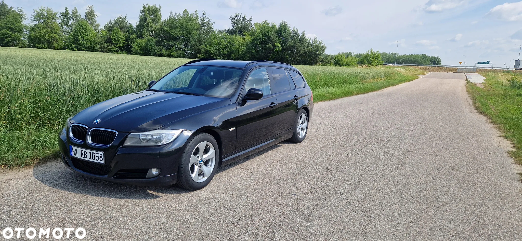 BMW Seria 3 320d DPF Touring - 13