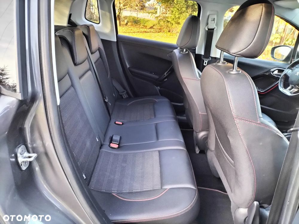 Peugeot 2008 PureTech 110 Stop&Start GT-Line Edition - 15