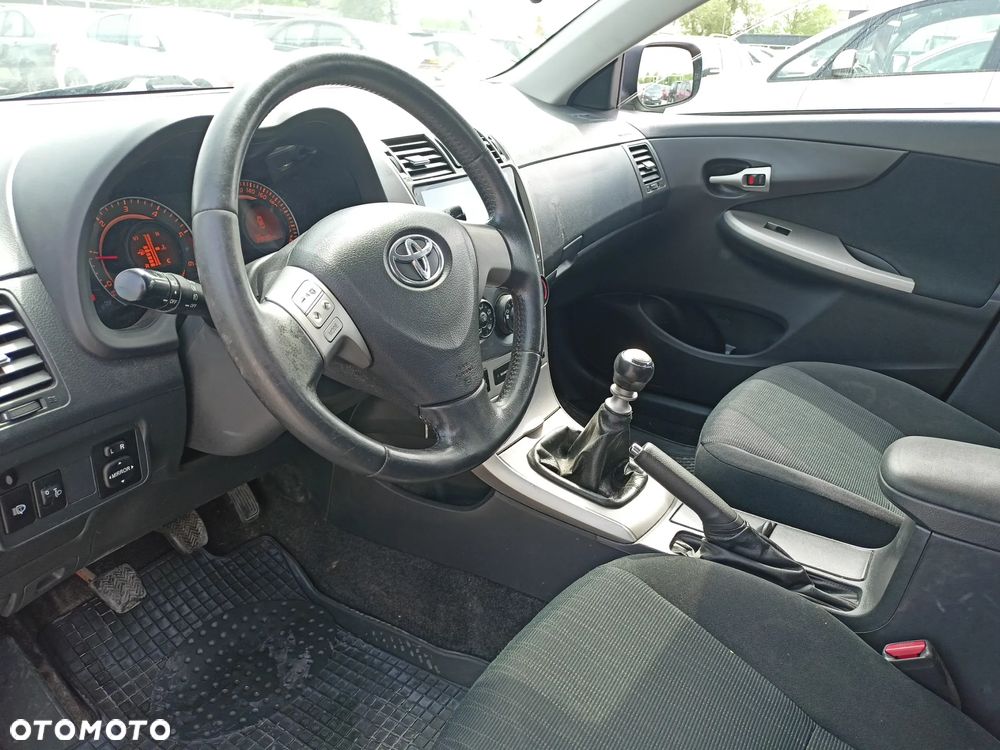 Toyota Corolla - 7