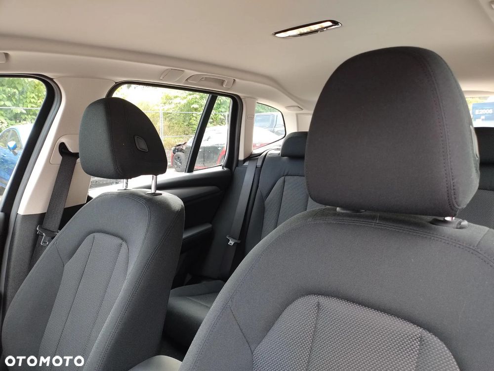 BMW X3 sDrive18d - 12