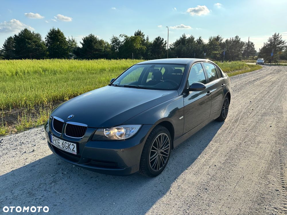 BMW Seria 3 318i - 1